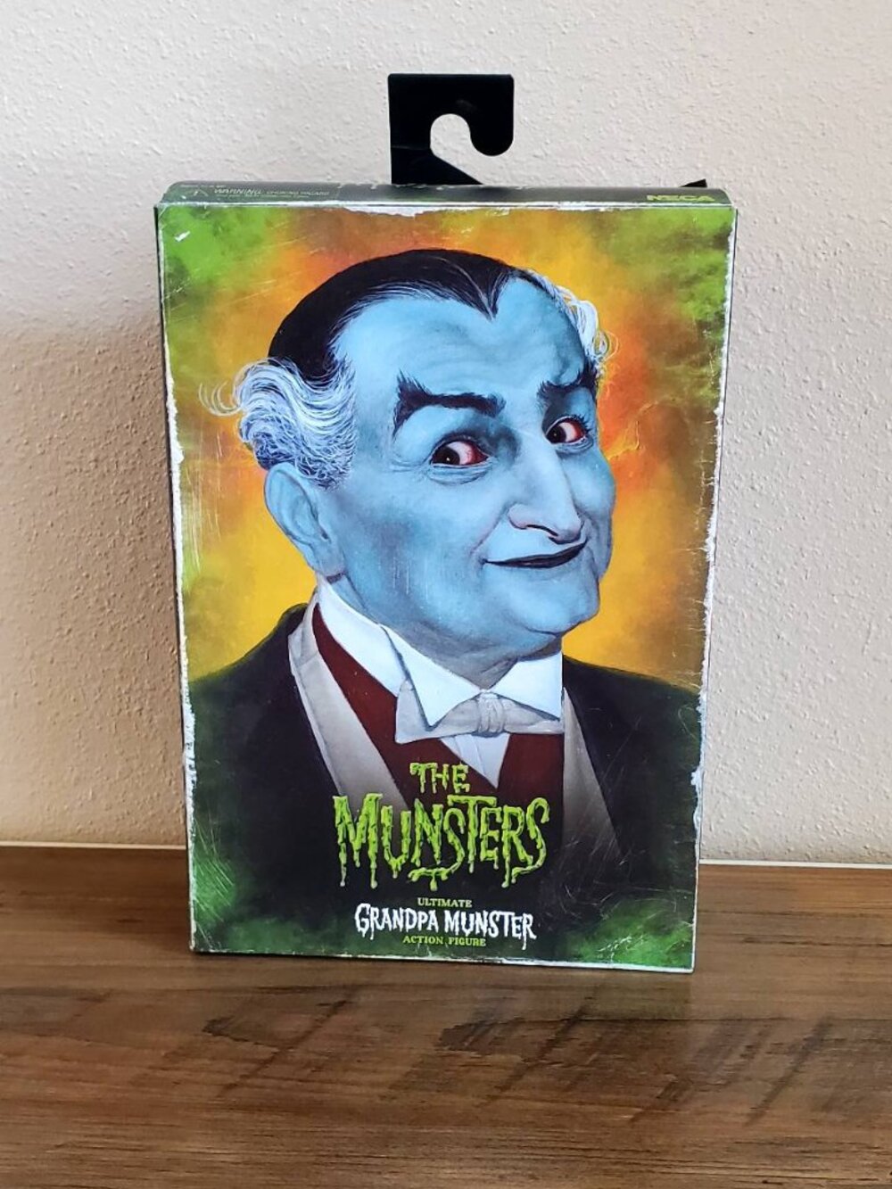 2025 NECA The Munsters Ultimate Grandpa Munster Action Figure - Picture 2 of 12